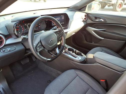 2025 Chevrolet Trax FWD 1RS