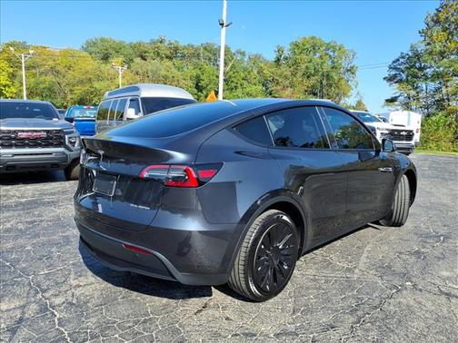 2024 Tesla Model Y Long Range Dual Motor All-Wheel Drive