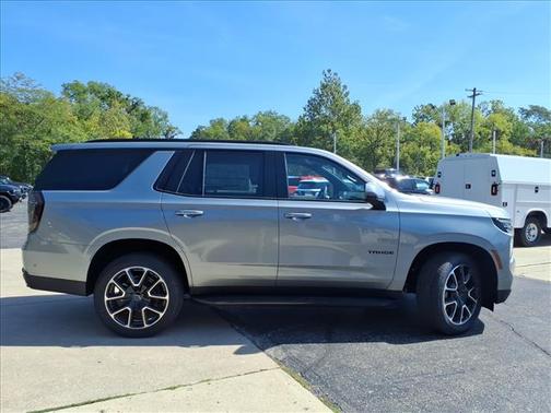 2025 Chevrolet Tahoe 4WD RST