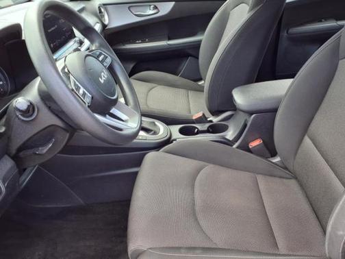 2022 Kia Forte FE
