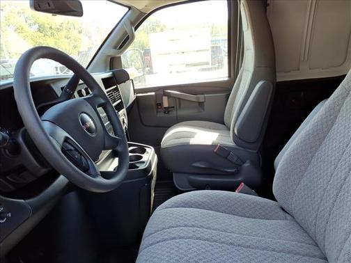 2025 GMC Savana 2500 Work Van