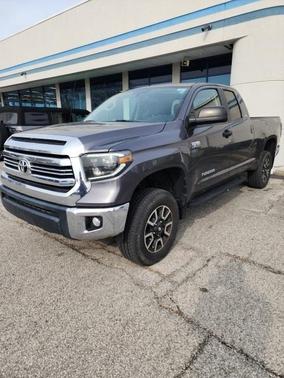 2017 Toyota Tundra SR5