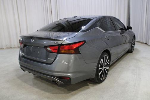 2021 Nissan Altima 2.0 SR