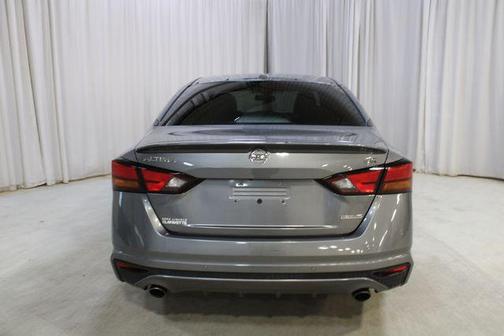 2021 Nissan Altima 2.0 SR