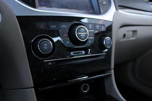 2013 Chrysler 300 Base