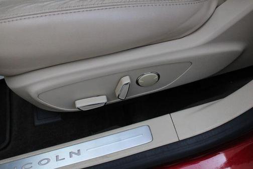2013 Lincoln MKZ Base
