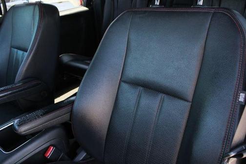 Onyx Black 2017 Dodge Grand Caravan GT