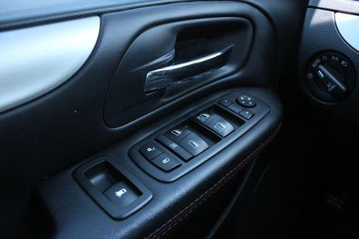 Onyx Black 2017 Dodge Grand Caravan GT
