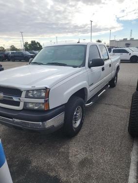 2004 Chevrolet Silverado 2500 LS Crew Cab