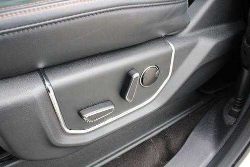 White Metallic 2023 Ford Expedition Max Platinum