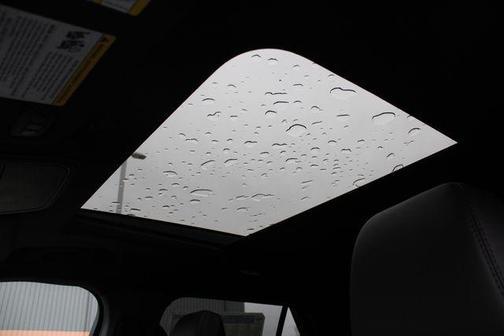 White Metallic 2026 Ford Explorer Platinum