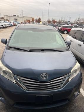 2016 Toyota Sienna XLE