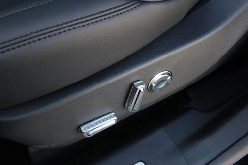 Black Metallic 2026 Lincoln Nautilus Premiere