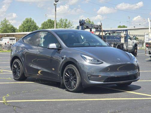 2022 Tesla Model Y Long Range Dual Motor All-Wheel Drive