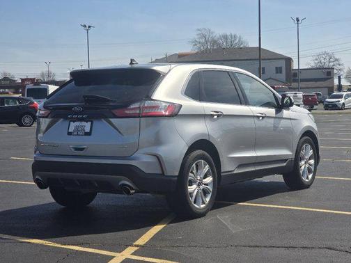 2023 Ford Edge Titanium