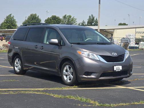 2011 Toyota Sienna LE