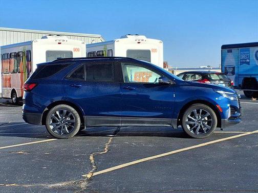 2022 Chevrolet Equinox FWD RS
