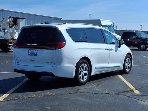 2023 Chrysler Pacifica Limited