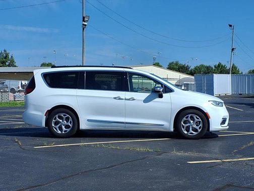 2023 Chrysler Pacifica Limited