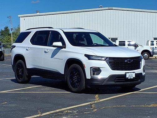 2022 Chevrolet Traverse LT Cloth