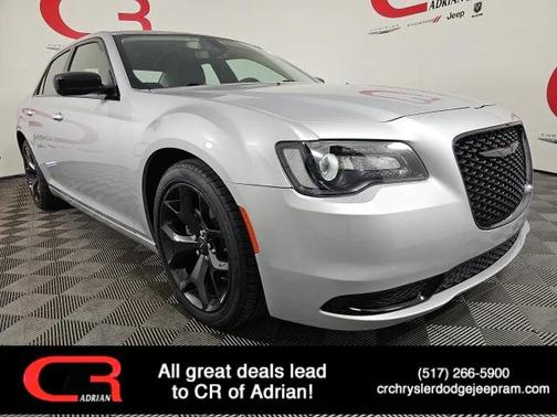 2023 Chrysler 300 Touring
