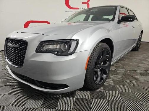 2023 Chrysler 300 Touring