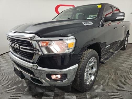 2019 RAM 1500 Big Horn/Lone Star Crew Cab 4x4 57' Box