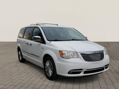 2014 Chrysler Town & Country Touring-L