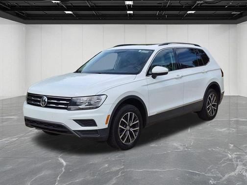 Pure White 2020 Volkswagen Tiguan 2.0T SE