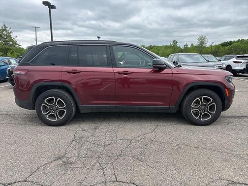 2022 Jeep Grand Cherokee Trailhawk
