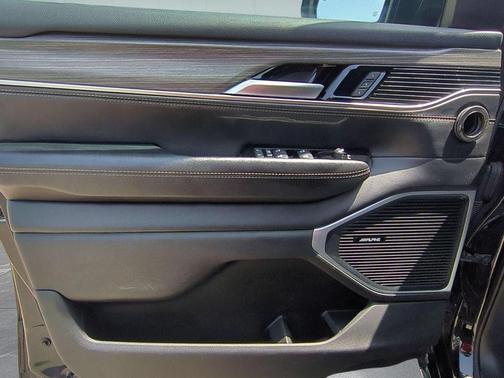 Diamond Black 2024 Jeep Wagoneer Series III
