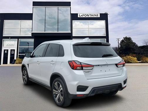2023 Mitsubishi Outlander Sport SE