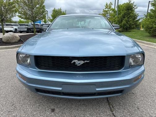 2005 Ford Mustang Premium