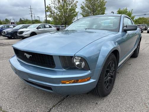 2005 Ford Mustang Premium