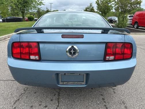 2005 Ford Mustang Premium