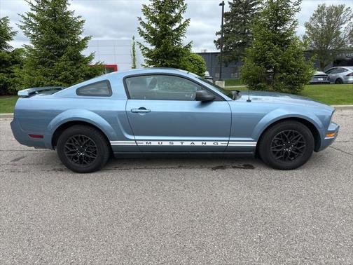 2005 Ford Mustang Premium