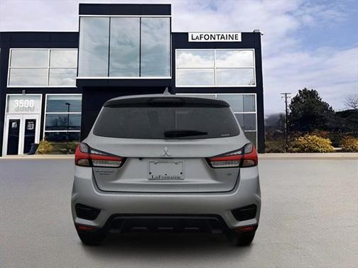 2023 Mitsubishi Outlander Sport SE