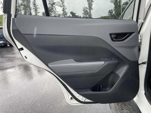 Crystal White Pearl 2024 Subaru Crosstrek Premium