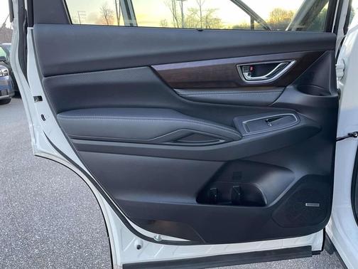 Crystal White Pearl 2024 Subaru Ascent Touring