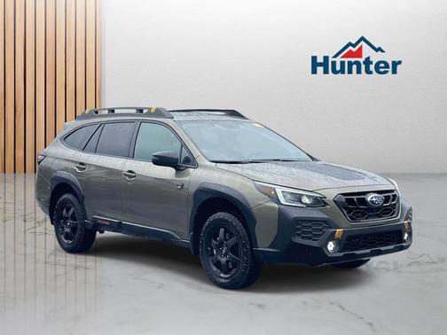 Autumn Green Metallic 2025 Subaru Outback Wilderness