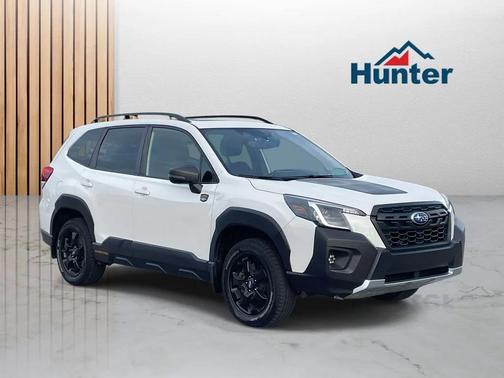 Crystal White Pearl 2023 Subaru Forester Wilderness