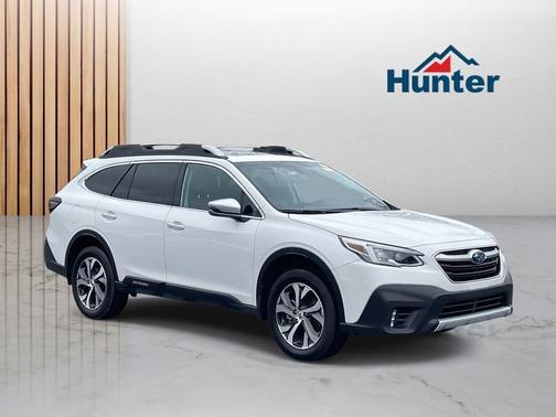 Crystal White Pearl 2022 Subaru Outback Touring