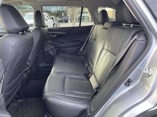 Ice Silver Metallic 2024 Subaru Outback Touring