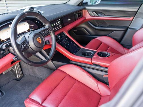 2023 Porsche Taycan GTS