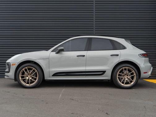 2023 Porsche Macan T