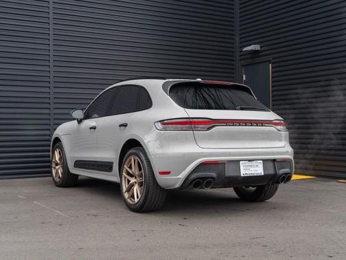 2023 Porsche Macan T