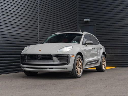 2023 Porsche Macan T
