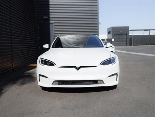 2022 Tesla Model S Base