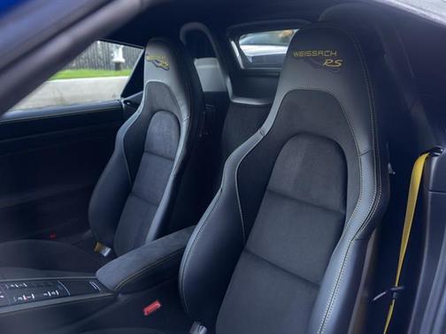 2025 Porsche 718 Spyder RS