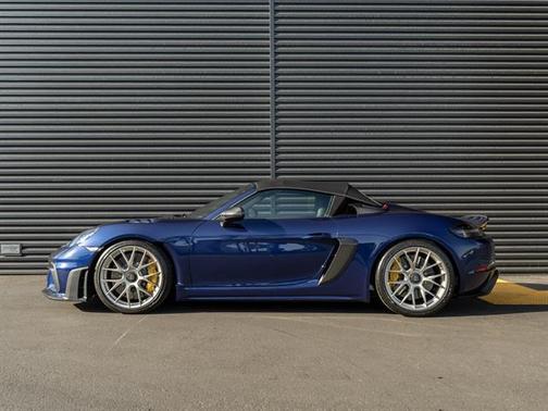 2025 Porsche 718 Spyder RS